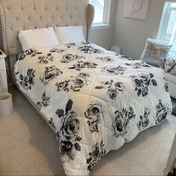 Twin/Twin XL Floral Comforter - Picture 2 of 8